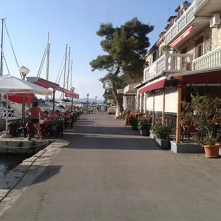 Apartament Misini Dvori Stomorska