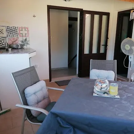 Apartment Misini Dvori Stomorska