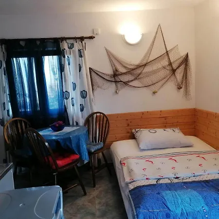 Misini Dvori * Stomorska